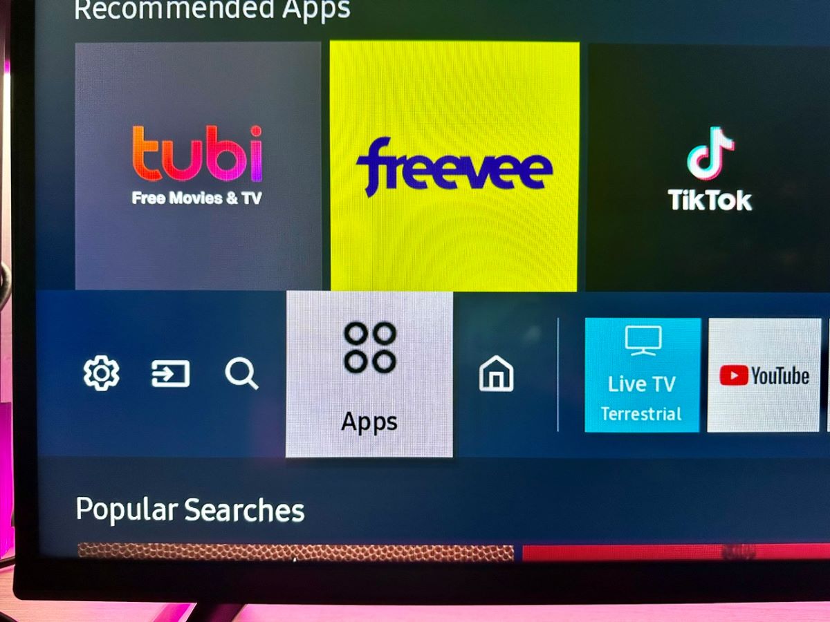 samsung tv's apps option is highlighted