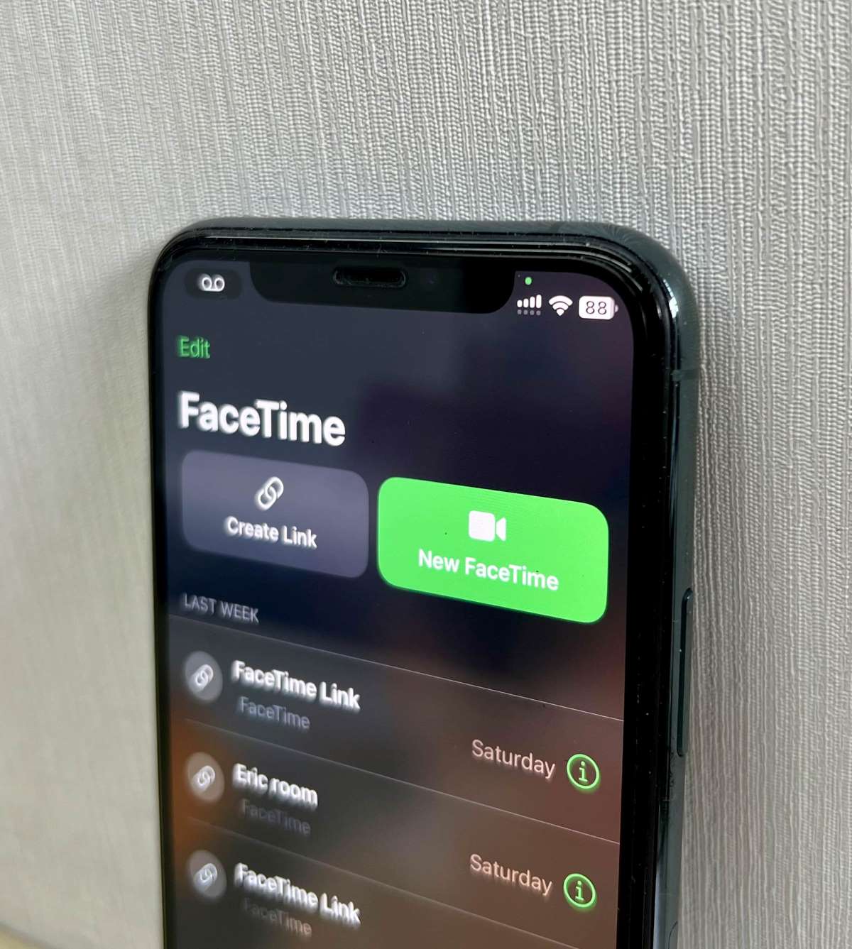 FaceTime screen on an iPhone with Wi-Fi turning on