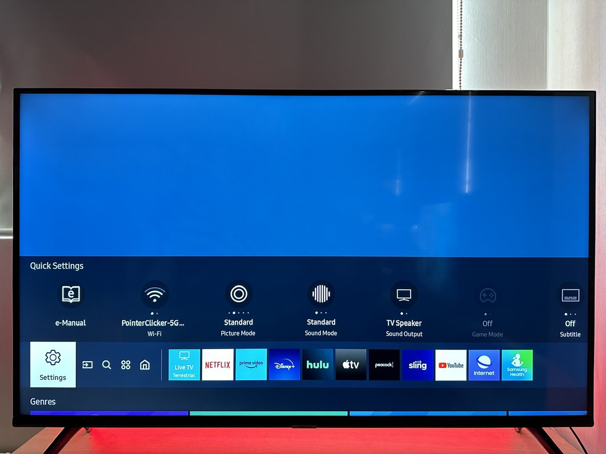 a samsung tv's settings is highlighted