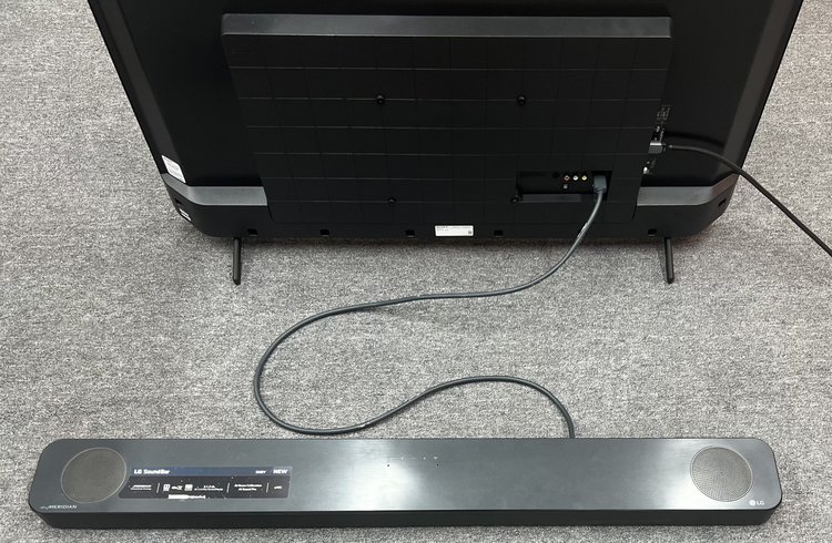 Connecting a soundbar to best sale a tv