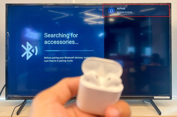 information of Airpods appear on Sony TV screen
