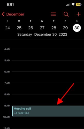 select Meeting call event on the iPhone Calendar app