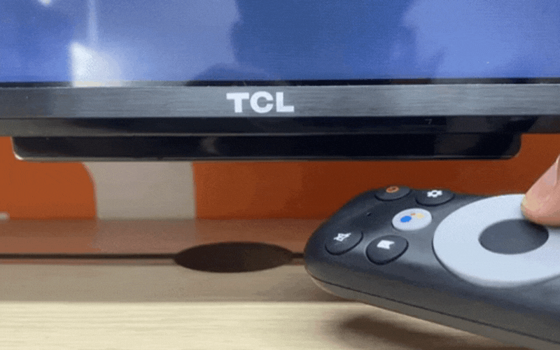 TCL TV blinks light when receiving commands from a remote