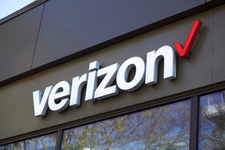 a Verizon store signage