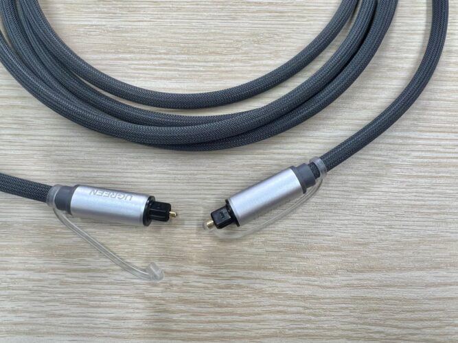 optical cable with plastic tips