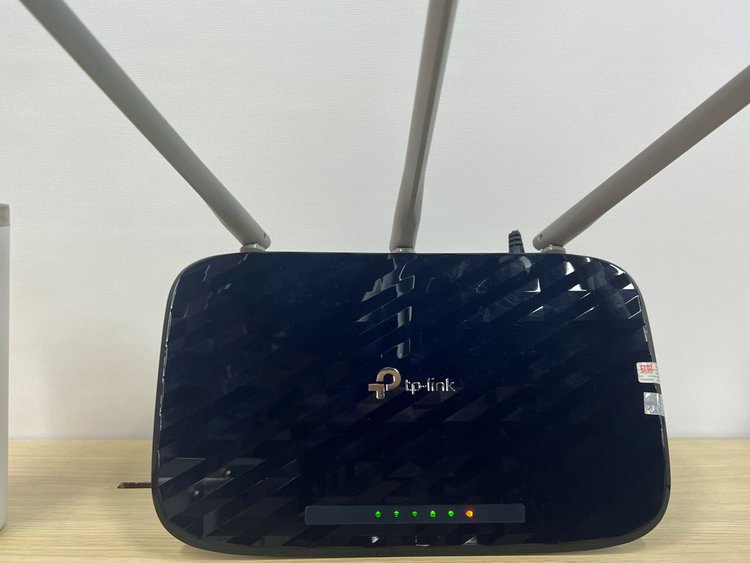TP-Link router showing disconnecting from the internet