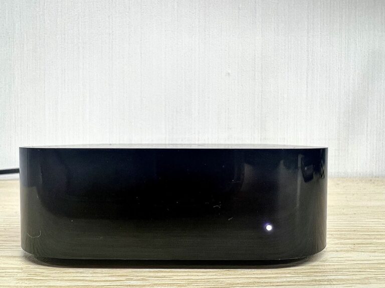 Apple TV Blinking Light? 4 Fixes for the Flashing Woes