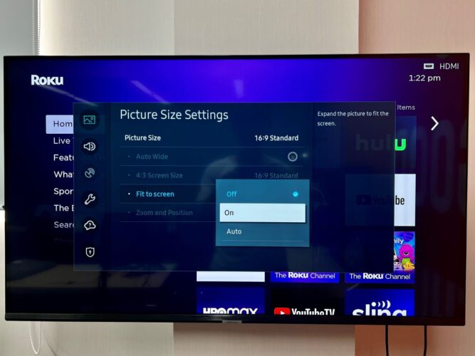 fit to screen feature on a samsung tv, there is a roku player plugged in