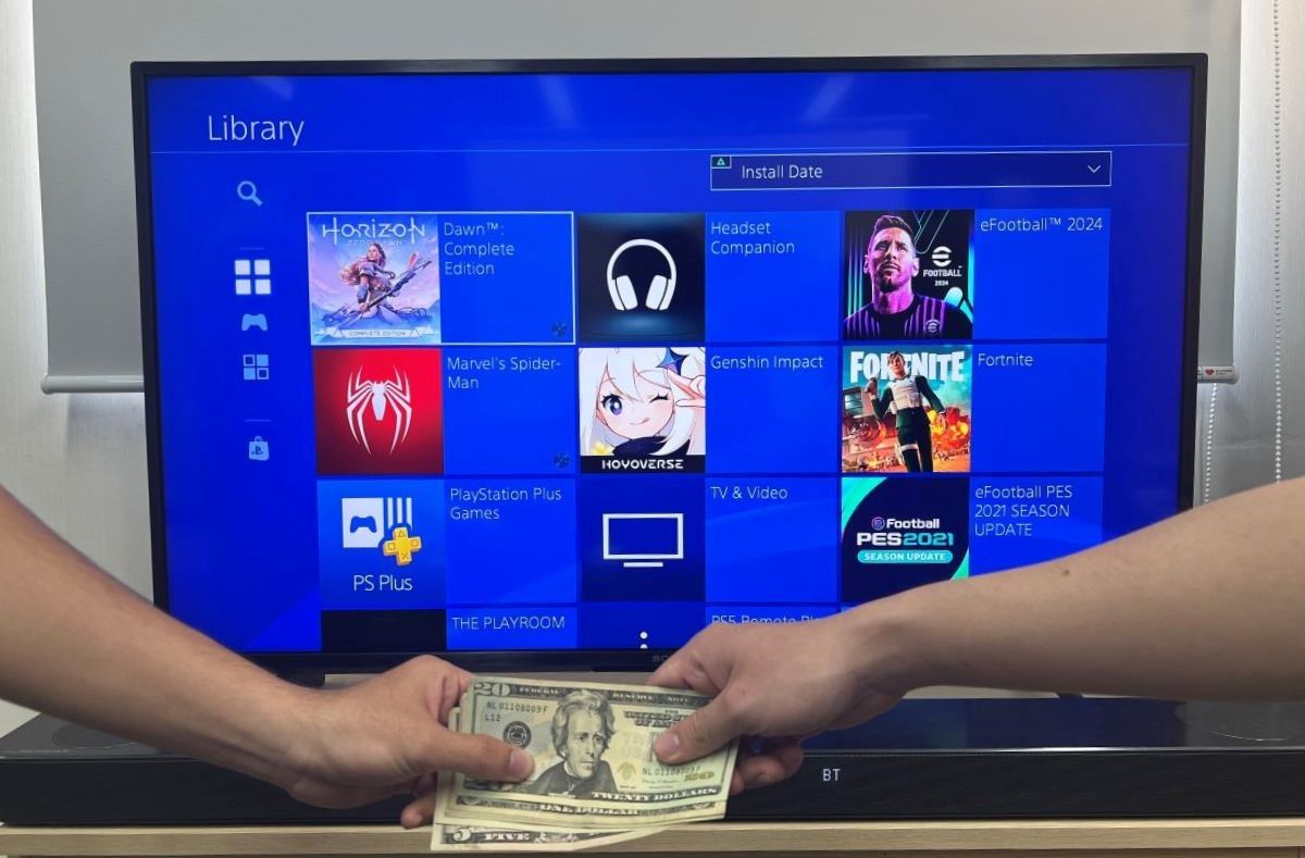 A seller is trying to sell the PS4 digital games to a buyer