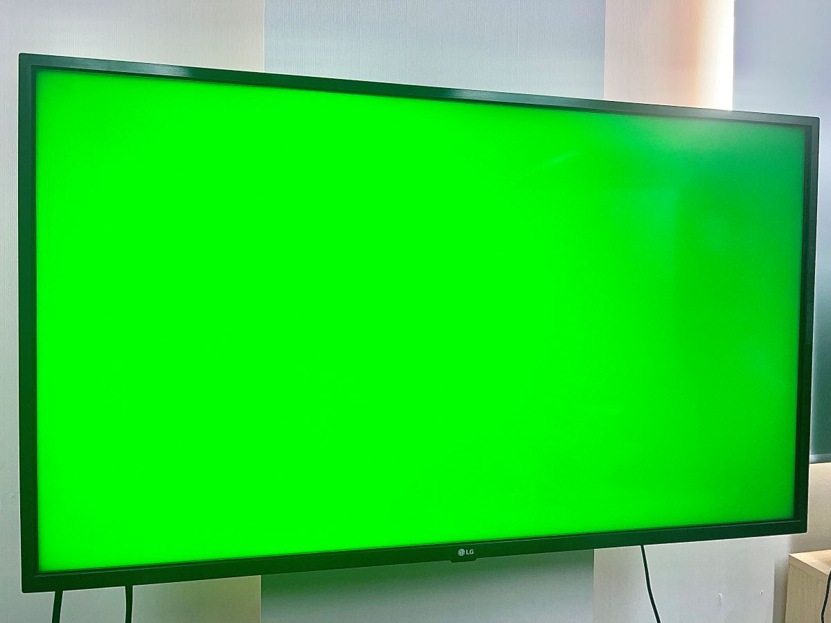 green screen on an lg tv