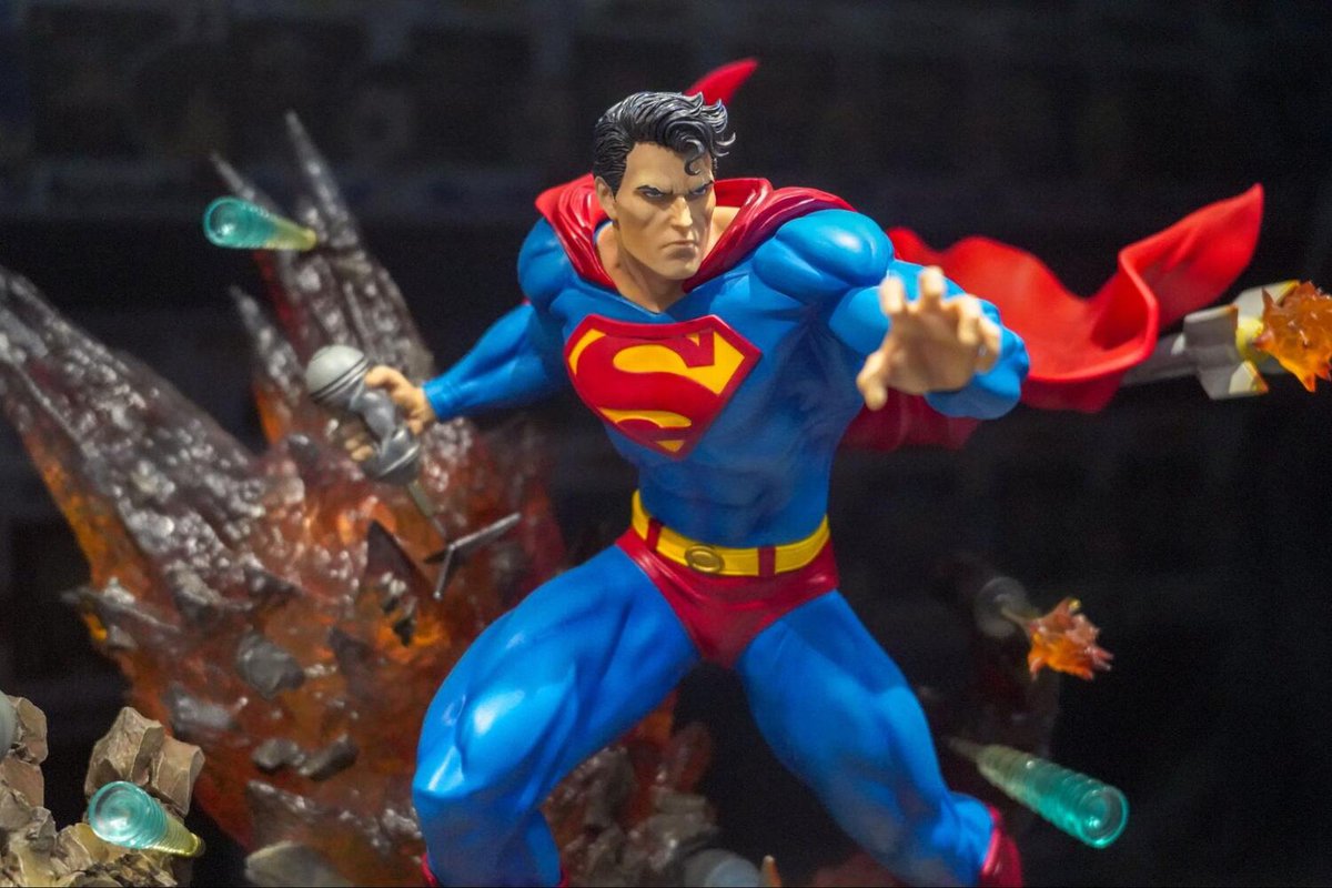  figurine of Superman
