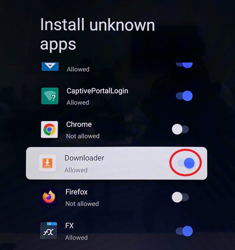 highlighted Install unknown apps for Downloader tool is turning ON in TCL TV