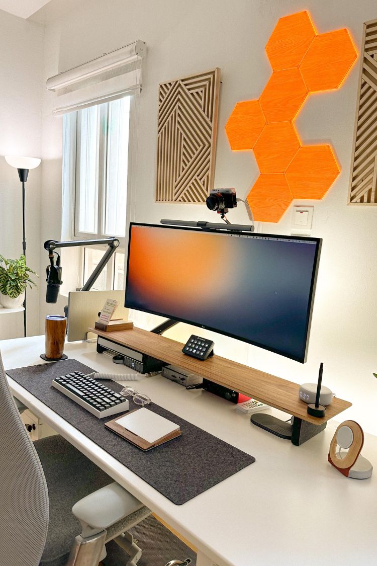 aesthetic work desk
